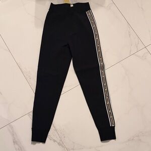 MICHAEL Michael Kors Black legibg jogger with Cream Logo Tag